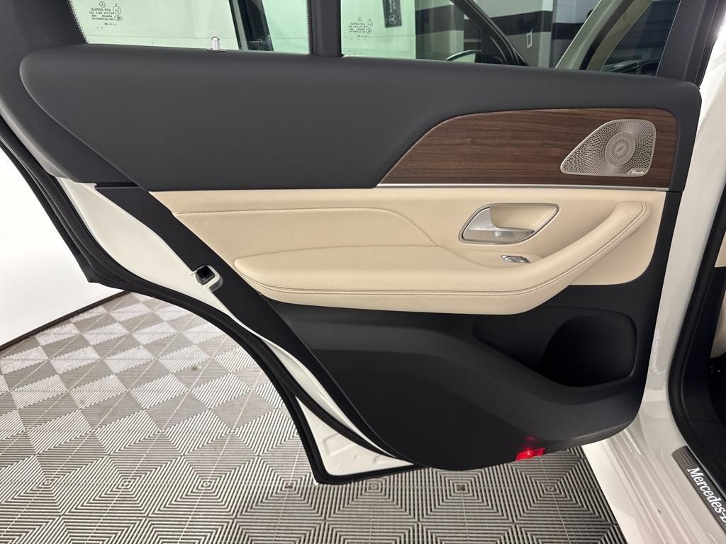 new 2025 Mercedes-Benz GLE 350 car, priced at $73,265