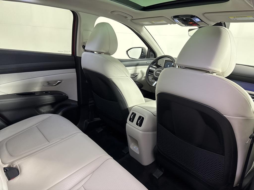 used 2025 Hyundai TUCSON Hybrid car, priced at $35,420