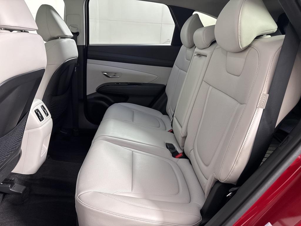 used 2025 Hyundai TUCSON Hybrid car, priced at $35,420