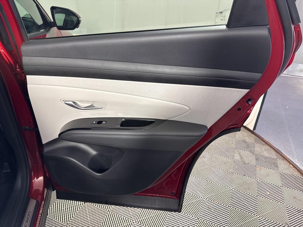 used 2025 Hyundai TUCSON Hybrid car, priced at $35,420