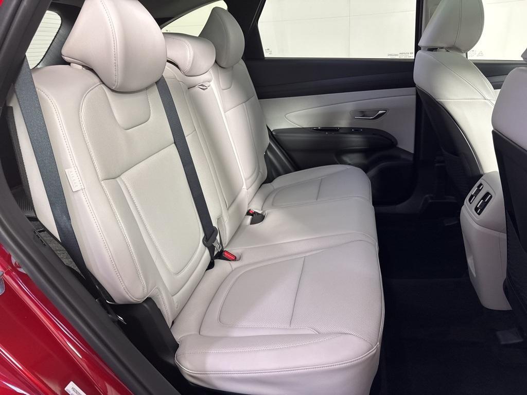 used 2025 Hyundai TUCSON Hybrid car, priced at $35,420