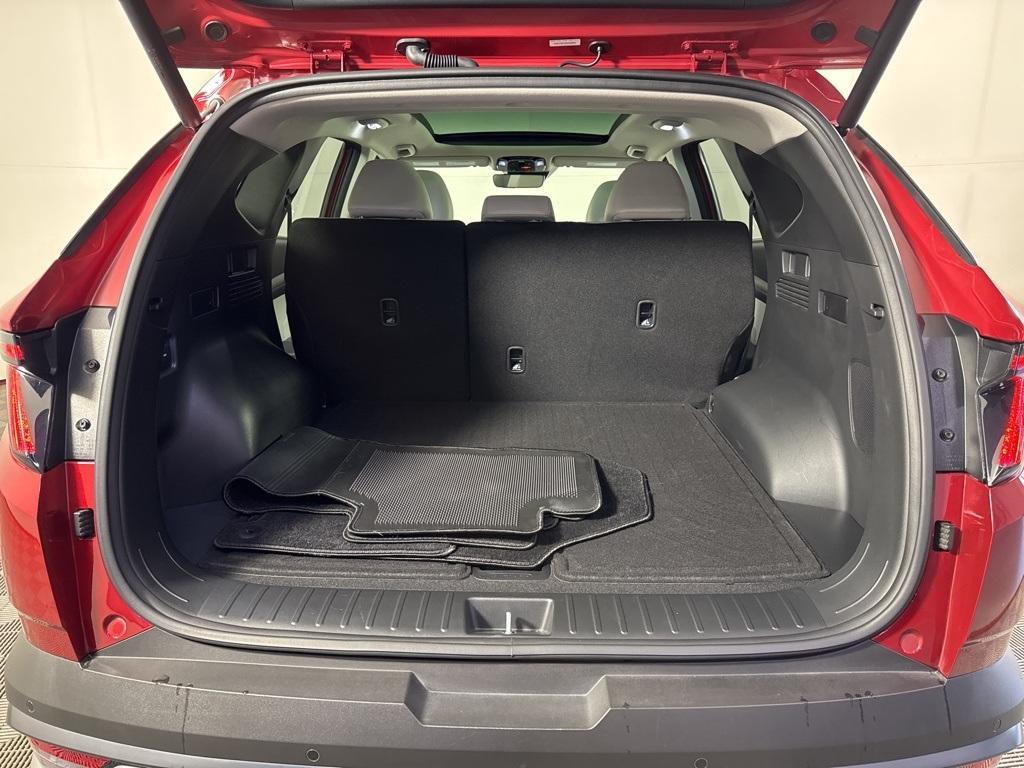 used 2025 Hyundai TUCSON Hybrid car, priced at $35,420