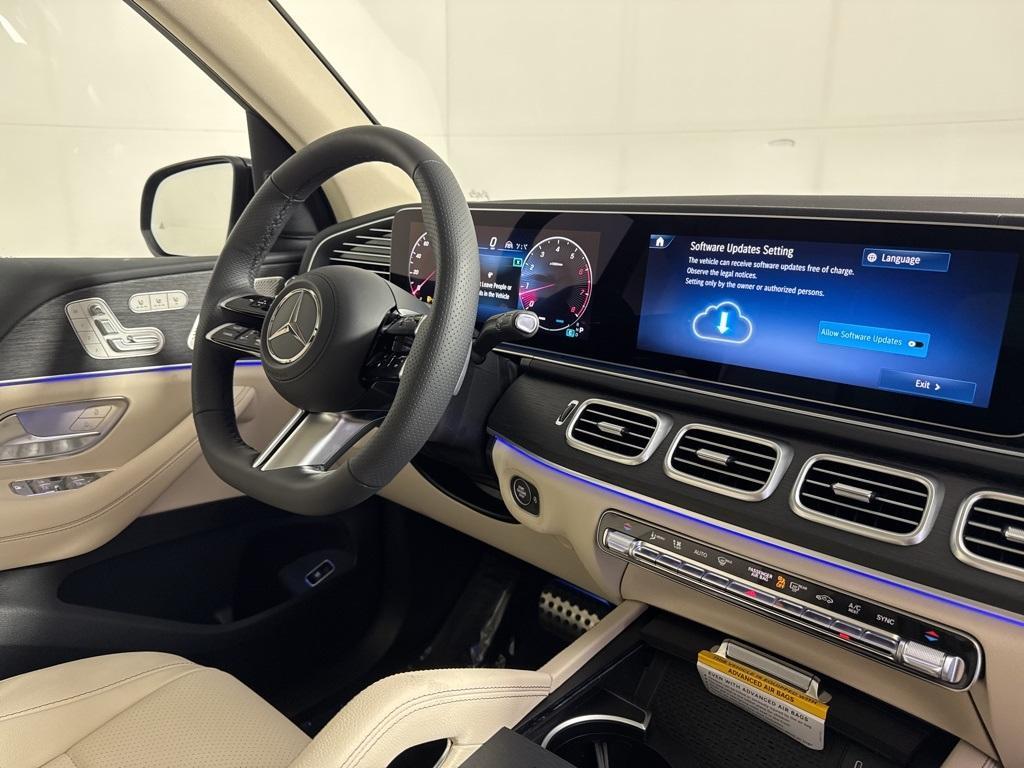 new 2025 Mercedes-Benz GLS 450 car, priced at $96,870