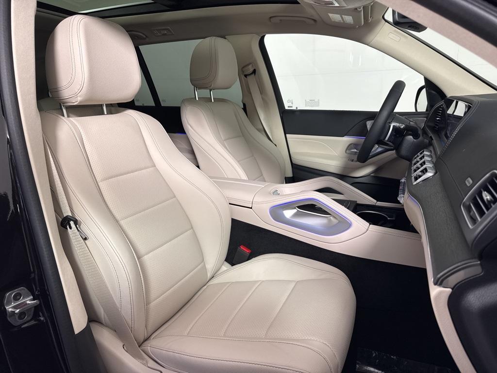 new 2025 Mercedes-Benz GLS 450 car, priced at $96,870