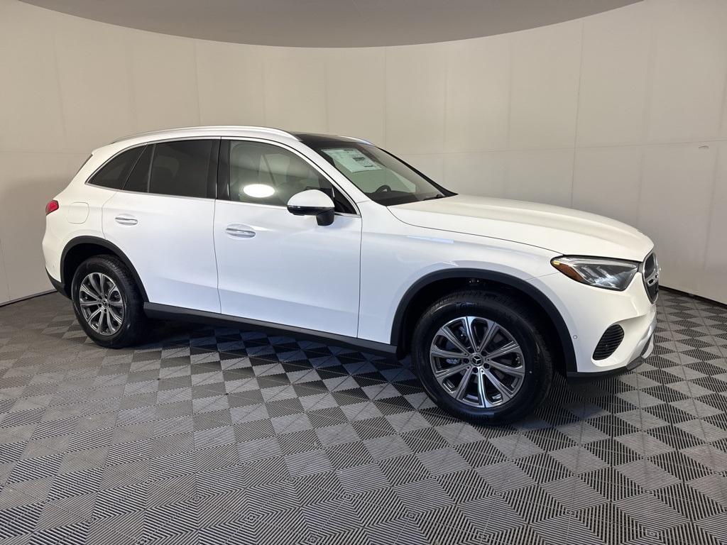 new 2025 Mercedes-Benz GLC 300 car, priced at $54,185
