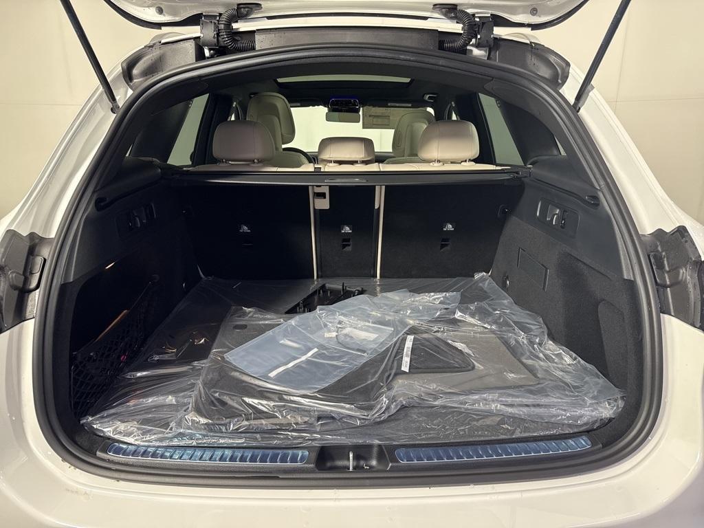 new 2025 Mercedes-Benz GLC 300 car, priced at $54,185