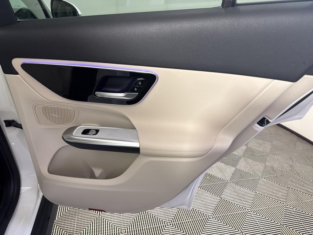 new 2025 Mercedes-Benz GLC 300 car, priced at $54,185