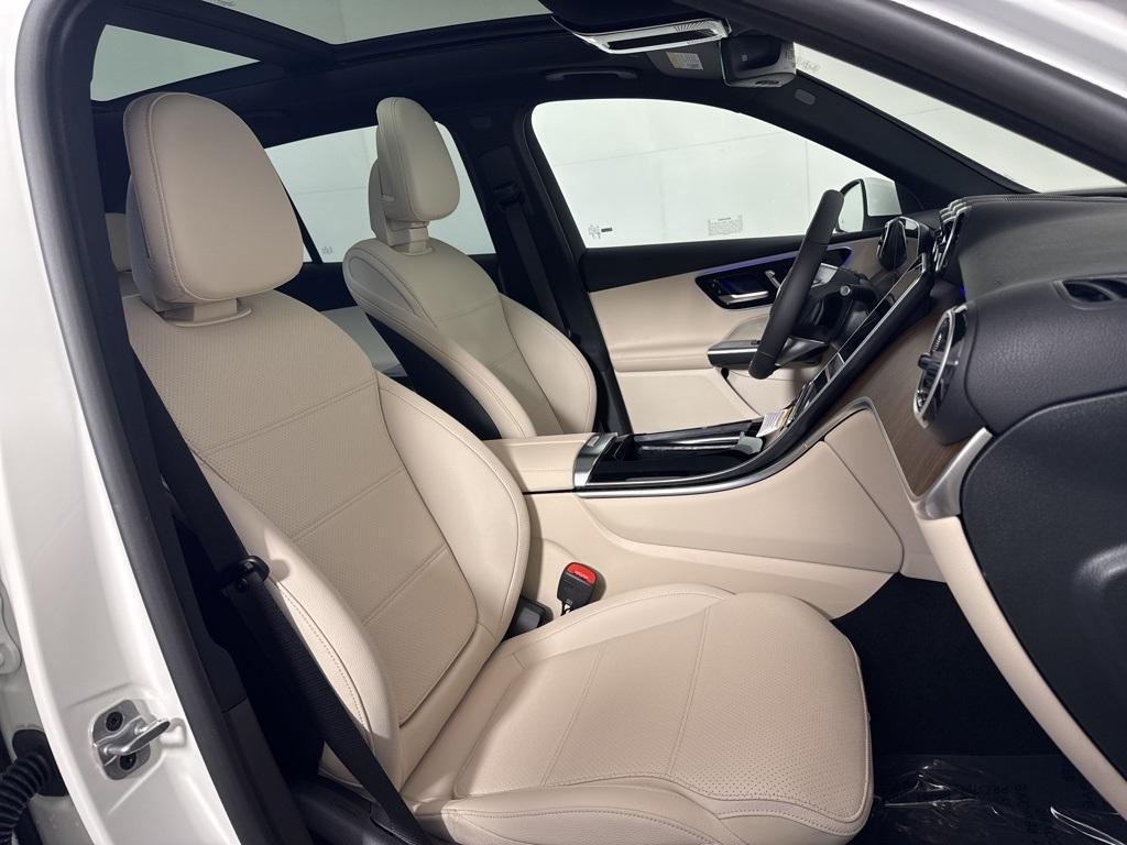 new 2025 Mercedes-Benz GLC 300 car, priced at $54,185