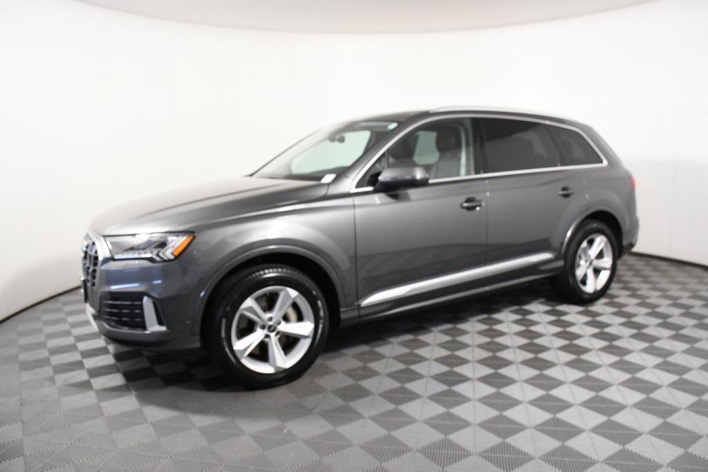 used 2024 Audi Q7 car, priced at $47,992