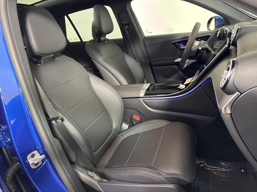 new 2025 Mercedes-Benz GLC 300 car, priced at $60,780