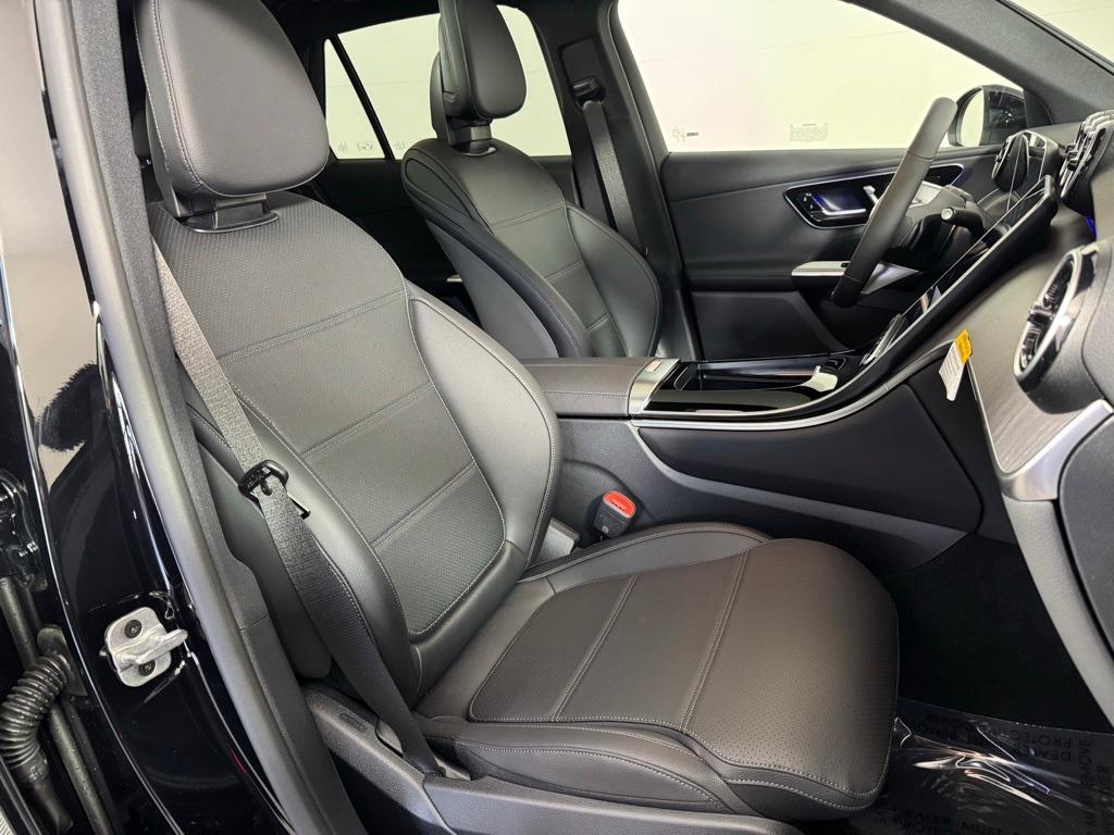 new 2025 Mercedes-Benz GLC 300 car, priced at $54,185