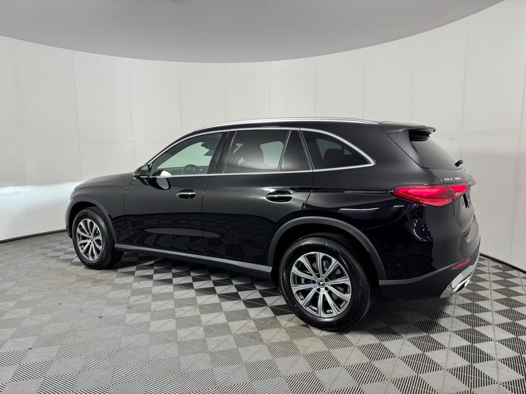 new 2025 Mercedes-Benz GLC 300 car, priced at $54,185