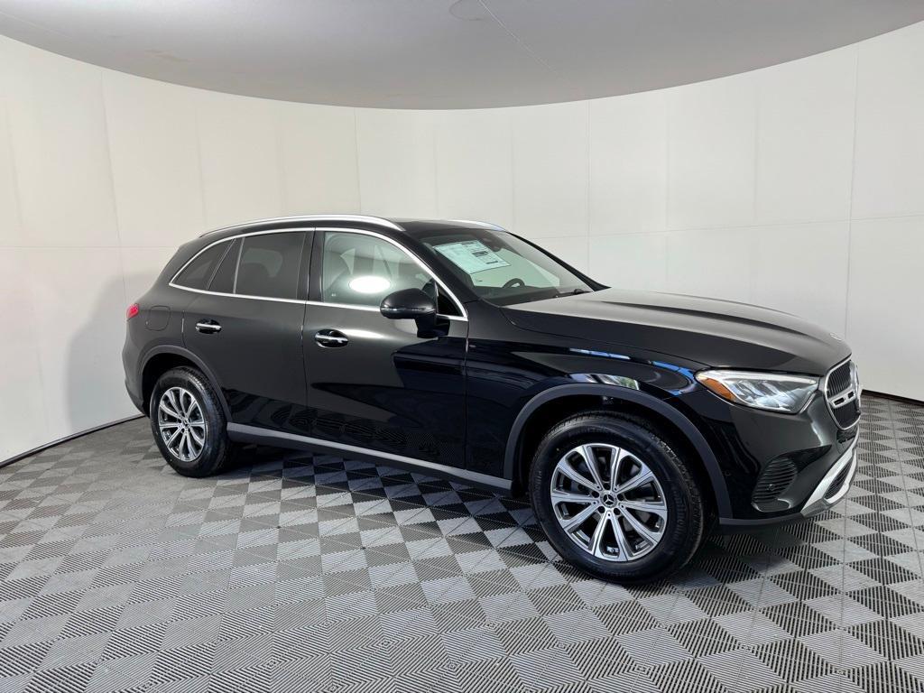 new 2025 Mercedes-Benz GLC 300 car, priced at $54,185