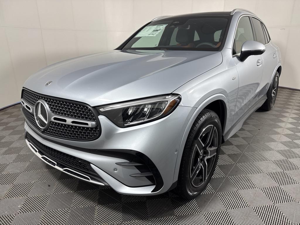 new 2025 Mercedes-Benz GLC 350e car, priced at $70,615
