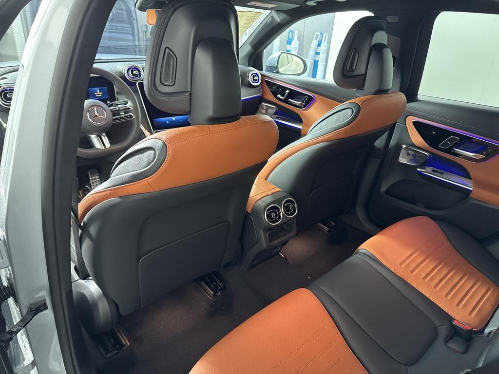 new 2025 Mercedes-Benz GLC 350e car, priced at $70,615