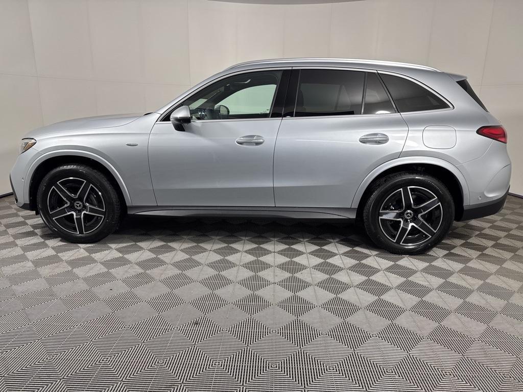 new 2025 Mercedes-Benz GLC 350e car, priced at $70,615