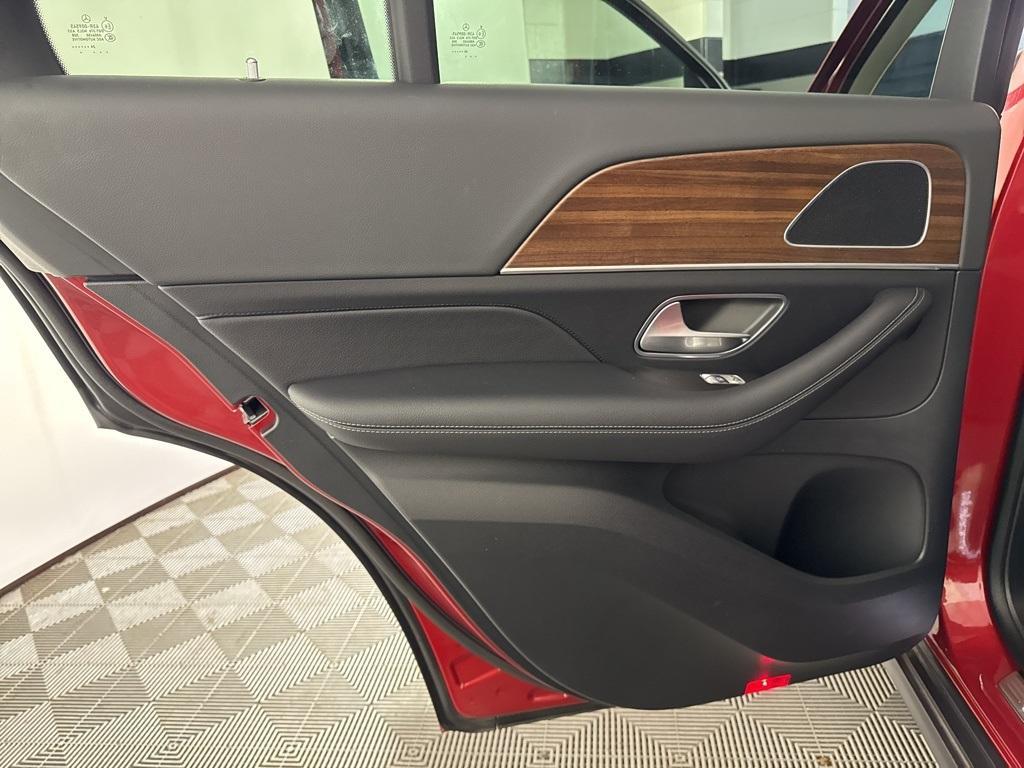 used 2025 Mercedes-Benz GLE 350 car, priced at $64,669