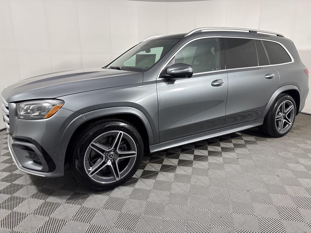 new 2025 Mercedes-Benz GLS 450 car, priced at $95,035