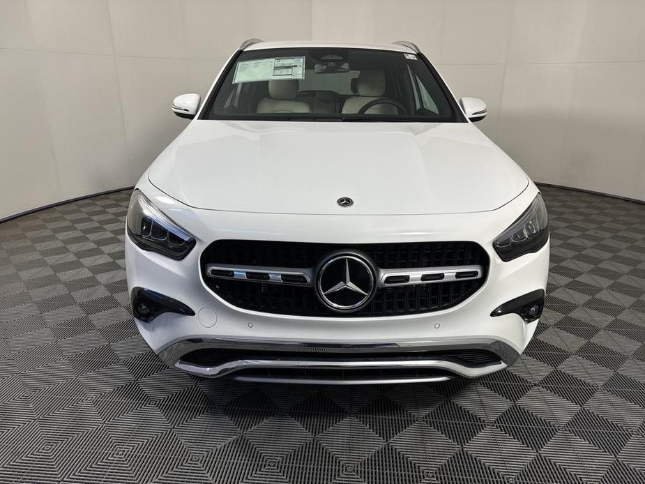 new 2025 Mercedes-Benz GLA 250 car, priced at $47,295