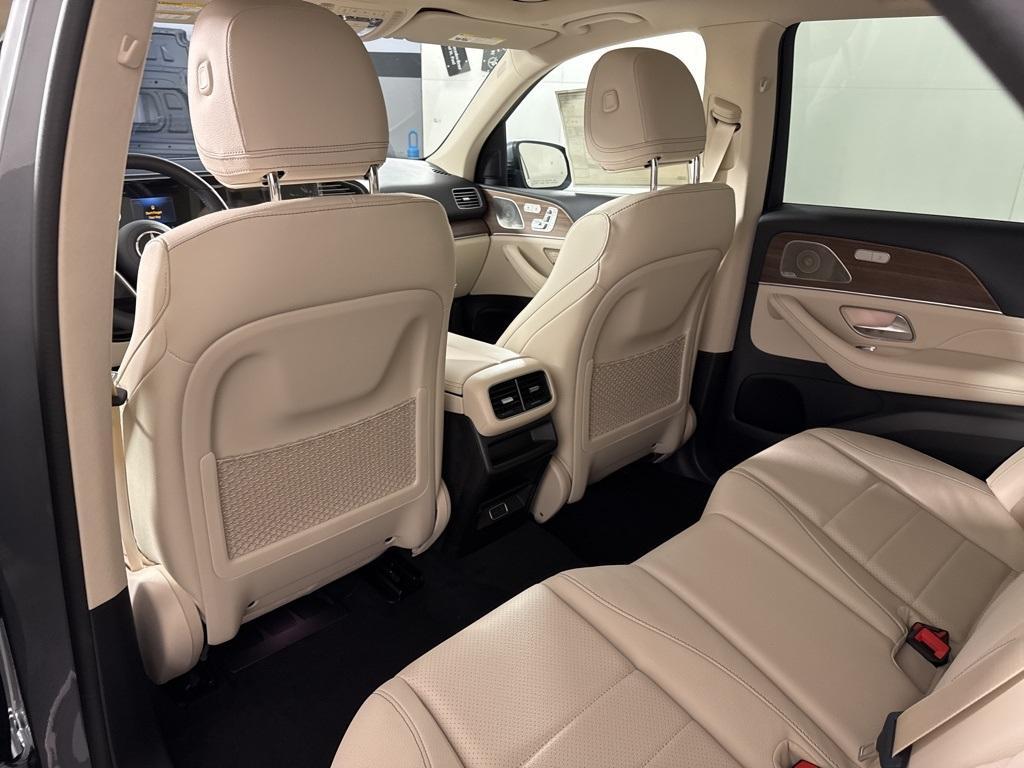 new 2026 Mercedes-Benz GLE 450 car, priced at $83,000