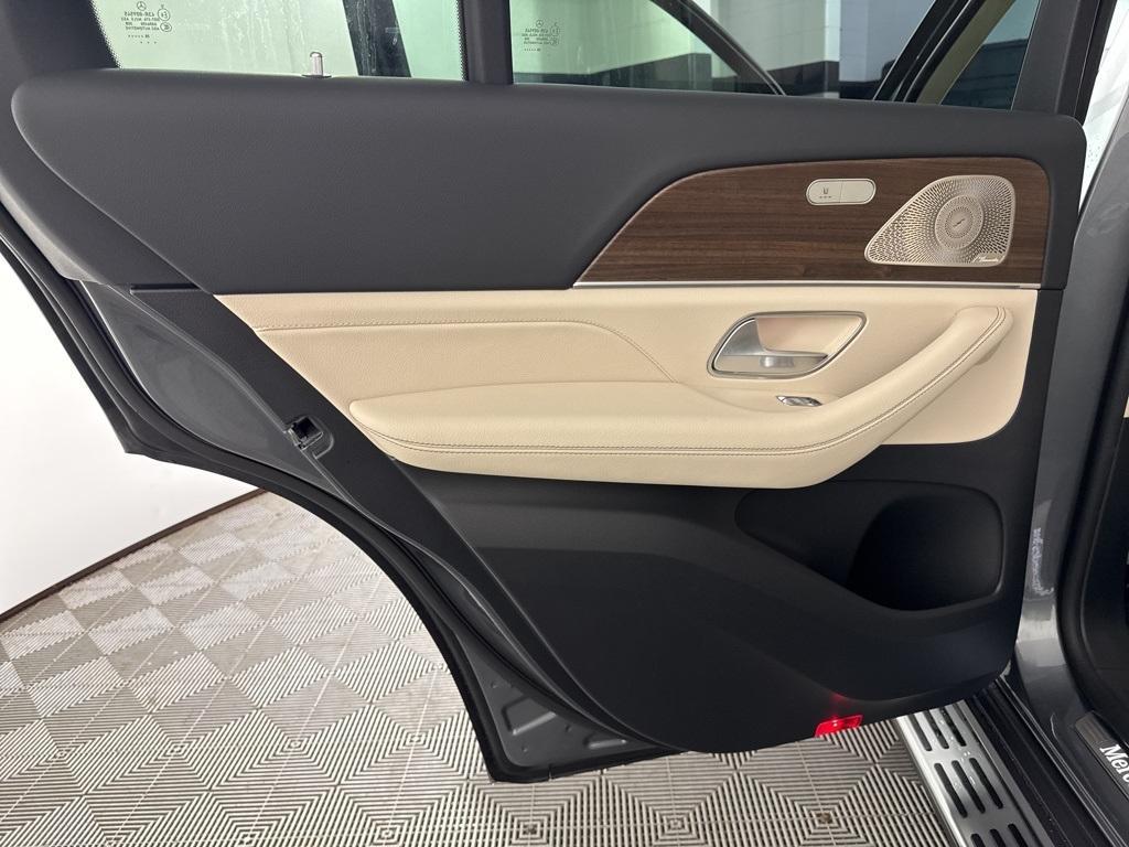 new 2026 Mercedes-Benz GLE 450 car, priced at $83,000