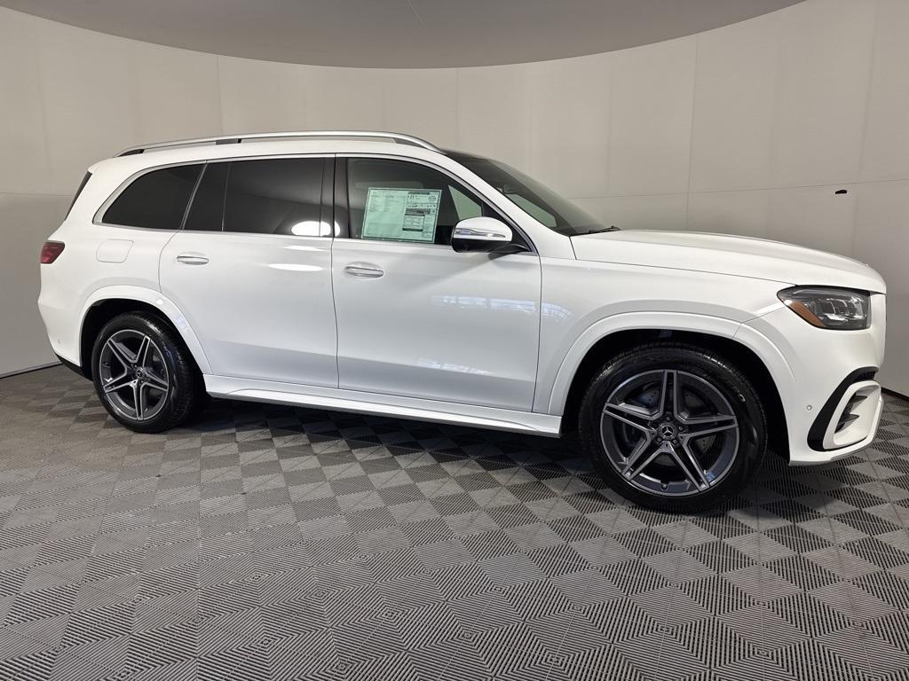 new 2025 Mercedes-Benz GLS 450 car, priced at $100,045