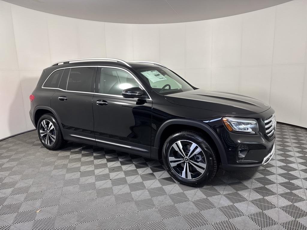 new 2025 Mercedes-Benz GLB 250 car, priced at $49,595