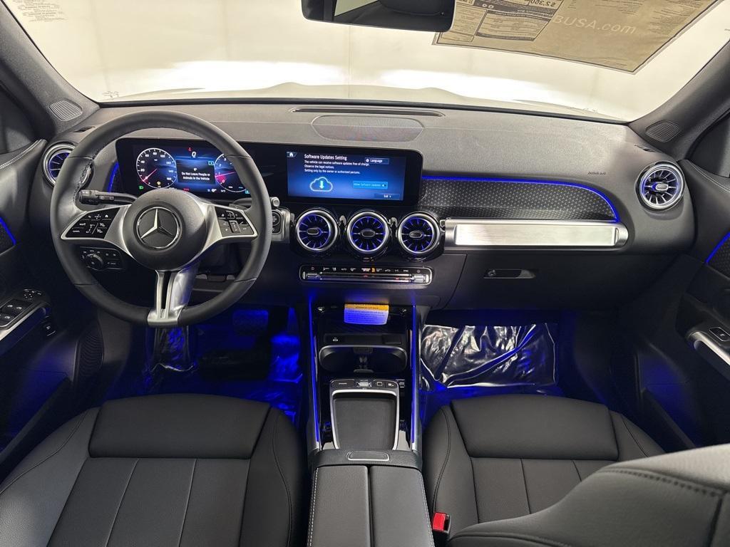 new 2025 Mercedes-Benz GLB 250 car, priced at $49,595