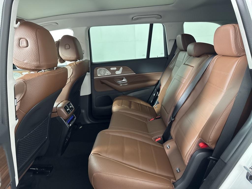 new 2026 Mercedes-Benz GLS 450 car, priced at $106,805