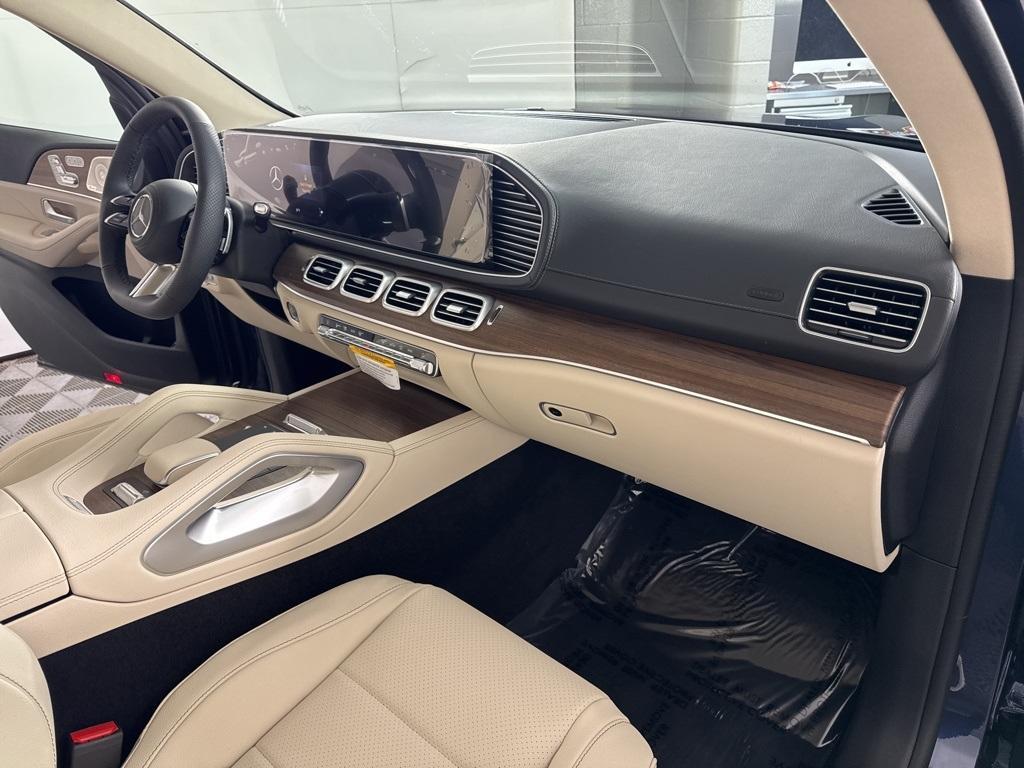 new 2026 Mercedes-Benz GLS 450 car, priced at $97,935