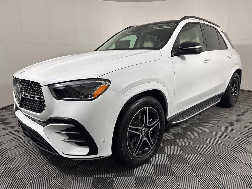 new 2026 Mercedes-Benz GLE 450 car, priced at $84,385