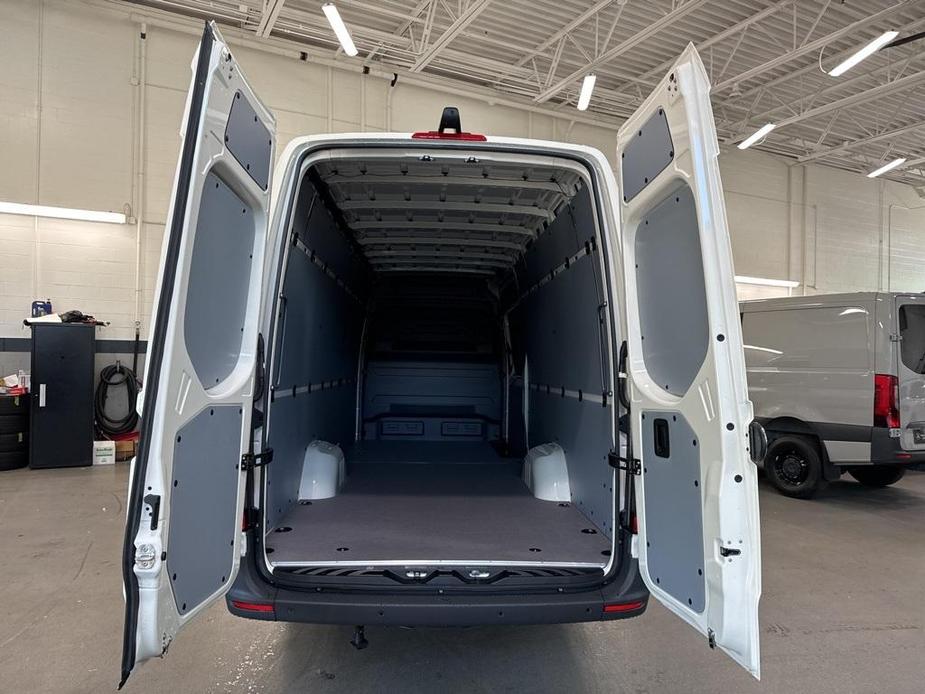 new 2024 Mercedes-Benz Sprinter 2500 car, priced at $74,944