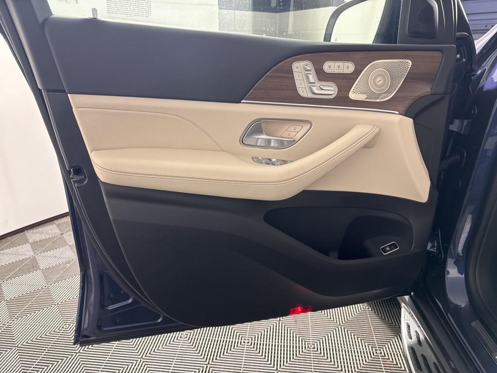 new 2026 Mercedes-Benz GLS 450 car, priced at $97,155