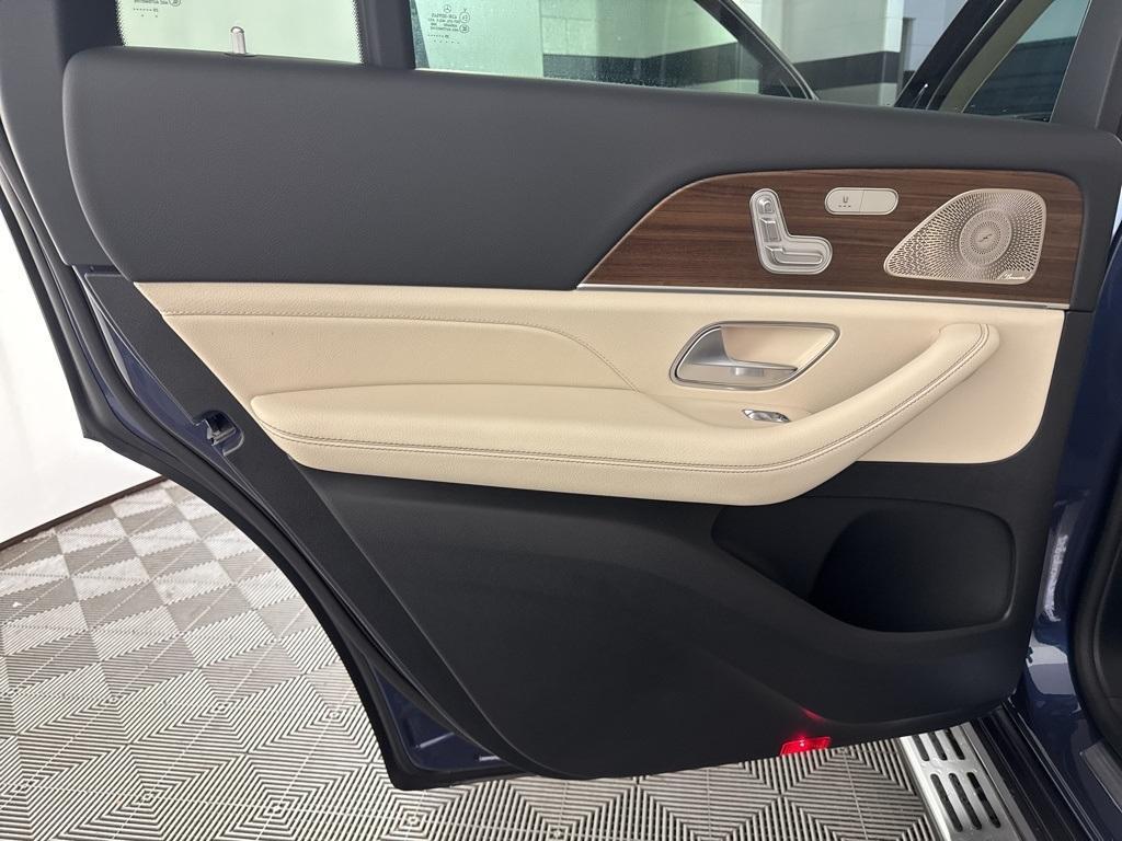 new 2026 Mercedes-Benz GLS 450 car, priced at $97,155