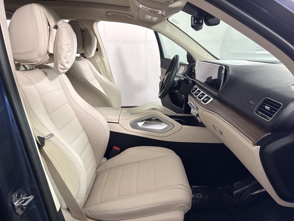 new 2026 Mercedes-Benz GLS 450 car, priced at $97,155