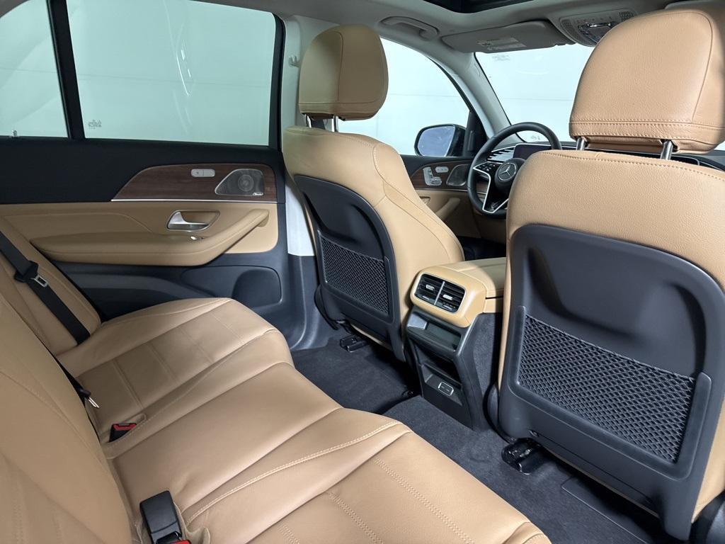 new 2026 Mercedes-Benz GLE 450 car, priced at $89,555