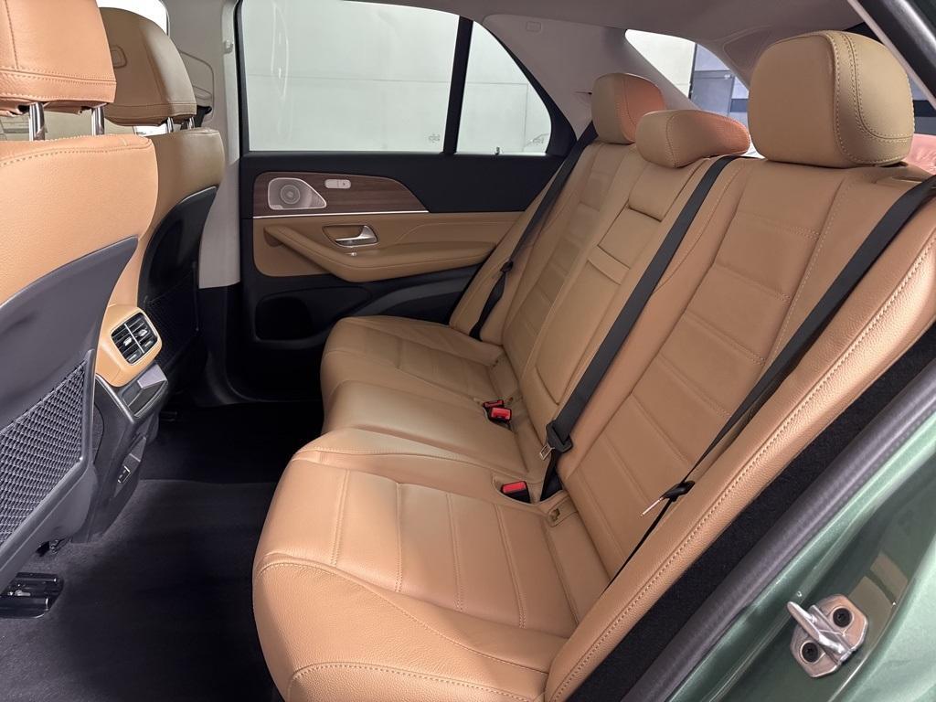 new 2026 Mercedes-Benz GLE 450 car, priced at $89,555