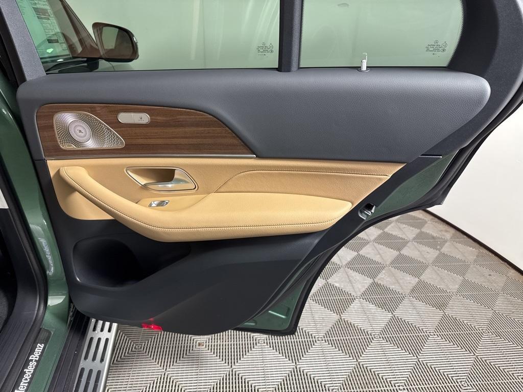 new 2026 Mercedes-Benz GLE 450 car, priced at $89,555