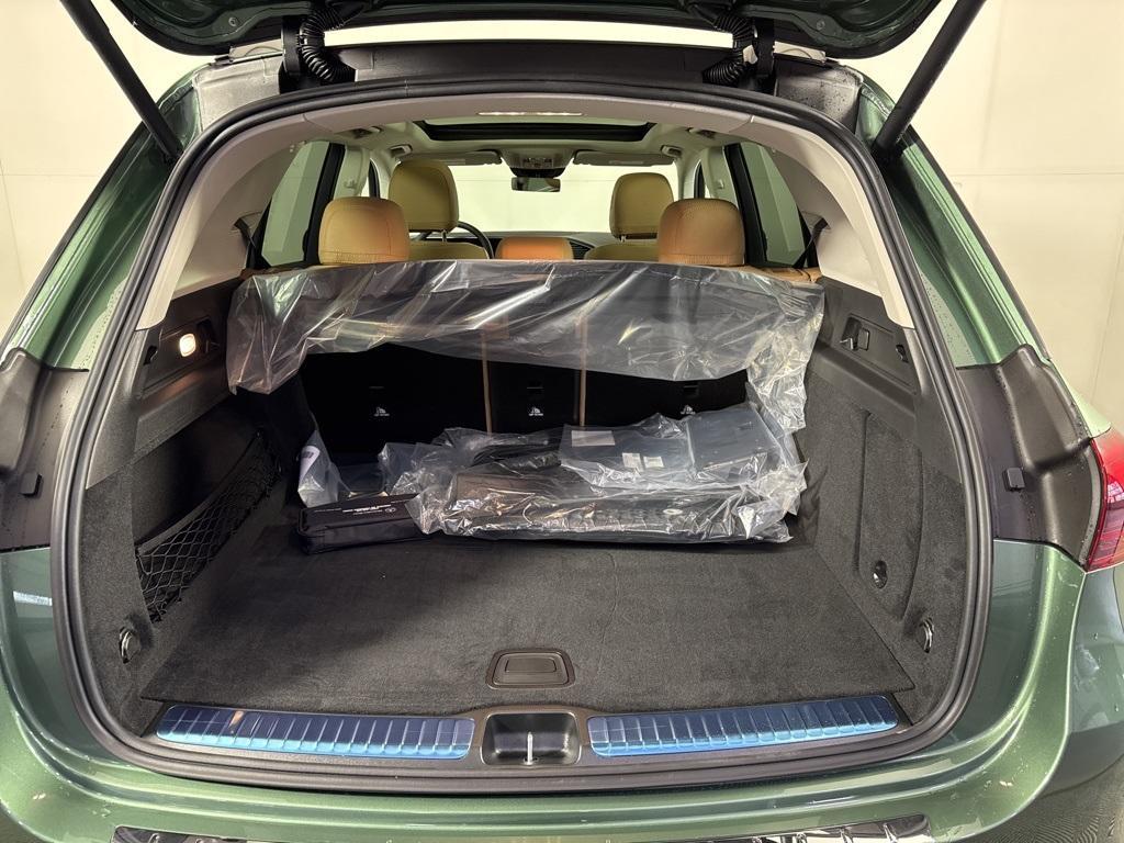 new 2026 Mercedes-Benz GLE 450 car, priced at $89,555