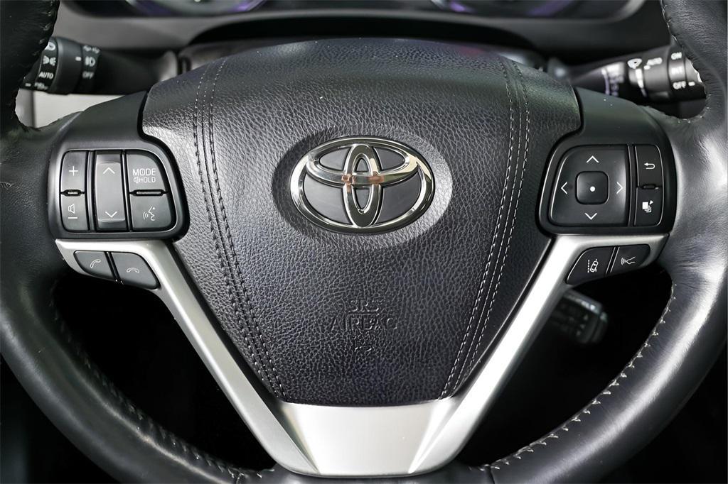 used 2017 Toyota Highlander Hybrid car, priced at $28,420