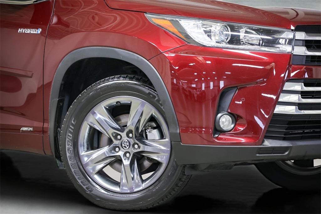 used 2017 Toyota Highlander Hybrid car, priced at $28,420
