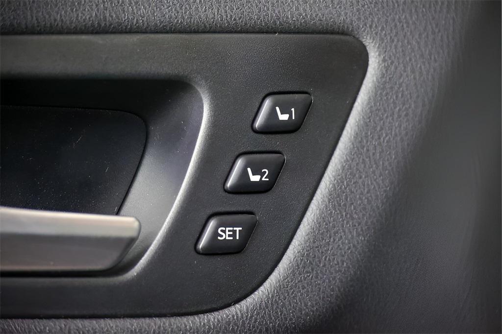 used 2017 Toyota Highlander Hybrid car, priced at $28,420