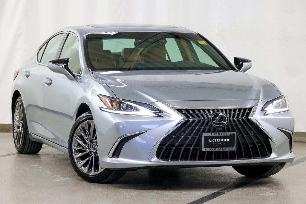 used 2024 Lexus ES 300h car, priced at $48,901