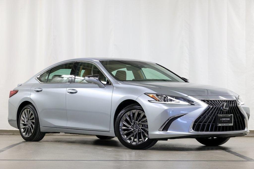 used 2024 Lexus ES 300h car, priced at $48,901