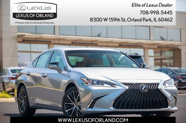 new 2025 Lexus ES 300h car, priced at $51,424