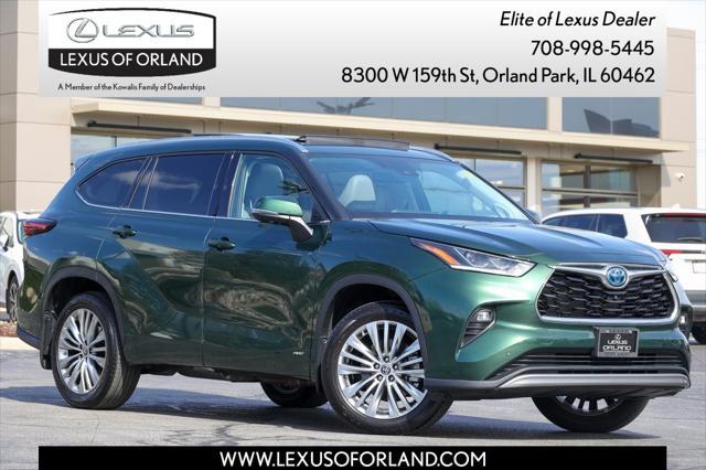 used 2024 Toyota Highlander Hybrid car, priced at $55,998