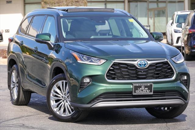 used 2024 Toyota Highlander Hybrid car, priced at $55,998