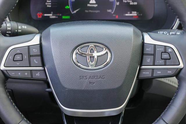 used 2024 Toyota Highlander Hybrid car, priced at $55,998