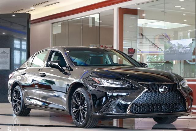 new 2025 Lexus ES 300h car, priced at $52,524