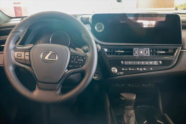 new 2025 Lexus ES 300h car, priced at $52,524